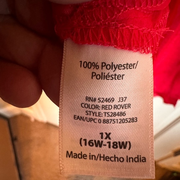 Terra & Sky 1X(16-18W) beautiful red silky blouse - Picture 6 of 6